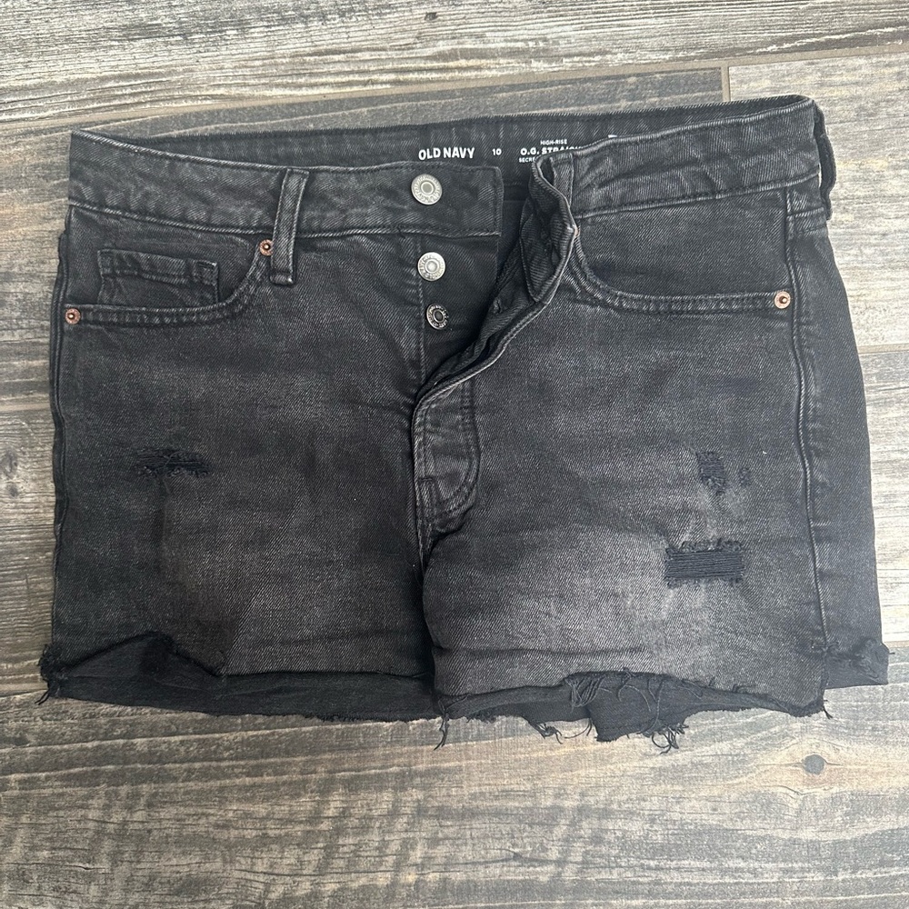 Old Navy High-Rise OG Straight women’s Black Denim Shorts